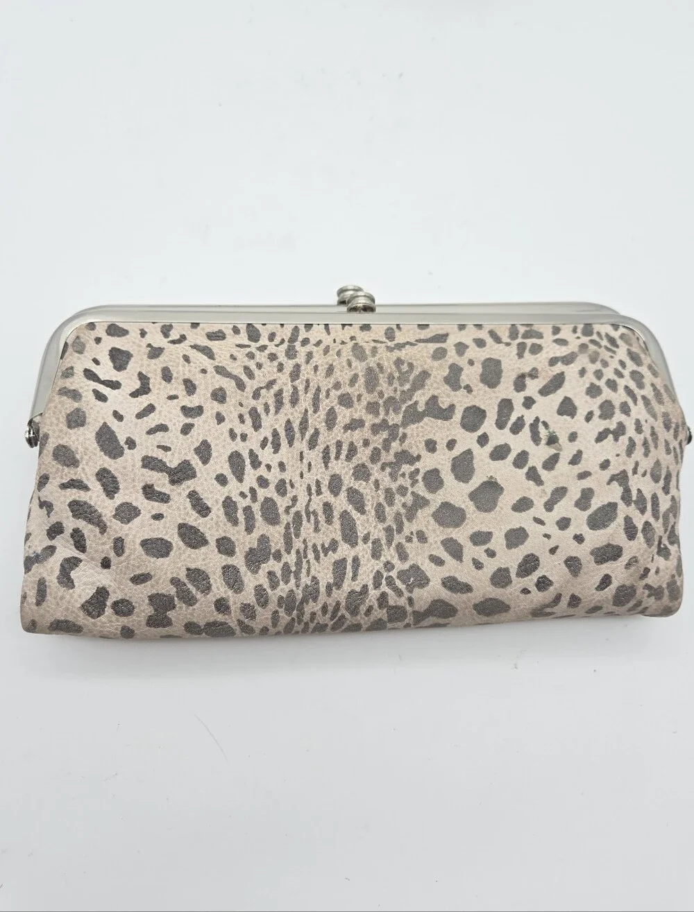 HOBO Lauren Clutch in Cheetah